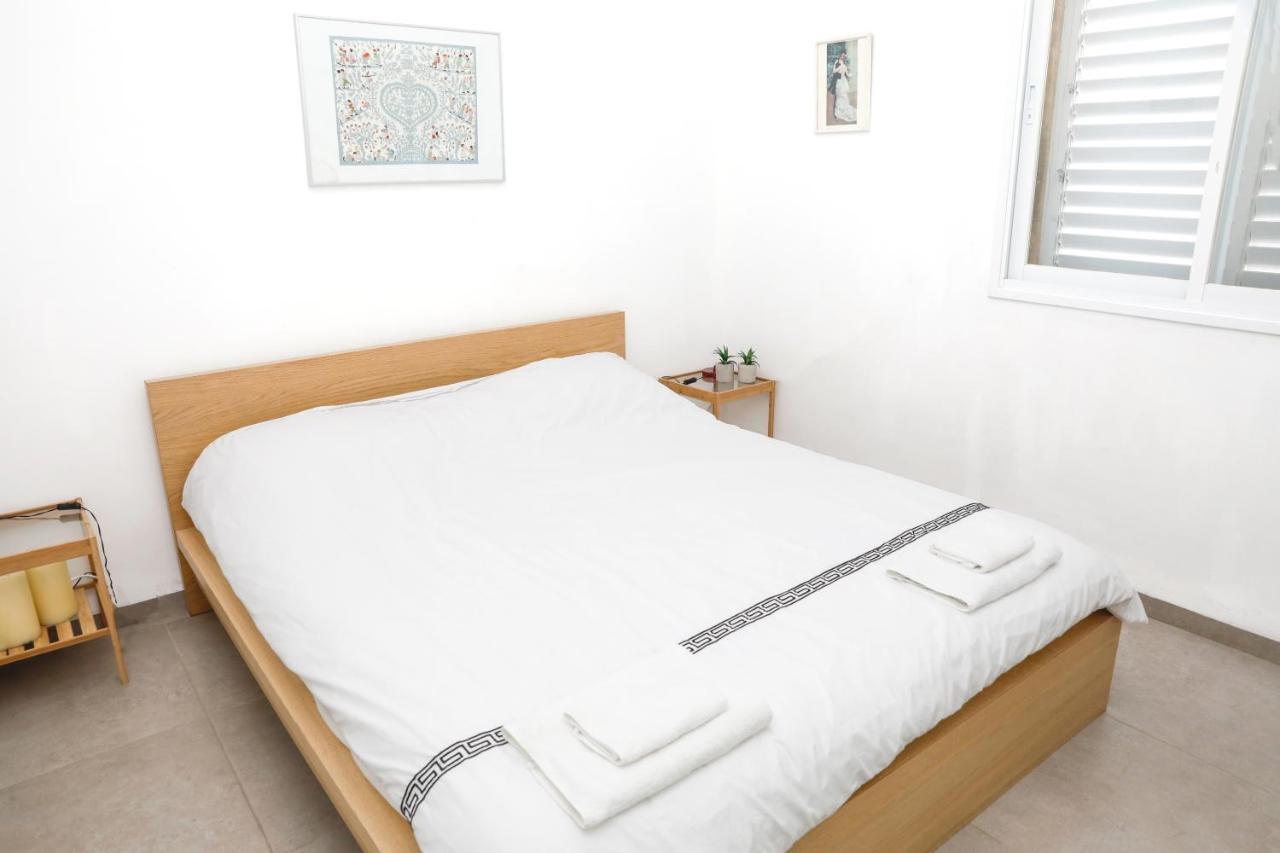 Carmel Apartments Haifa Bagian luar foto